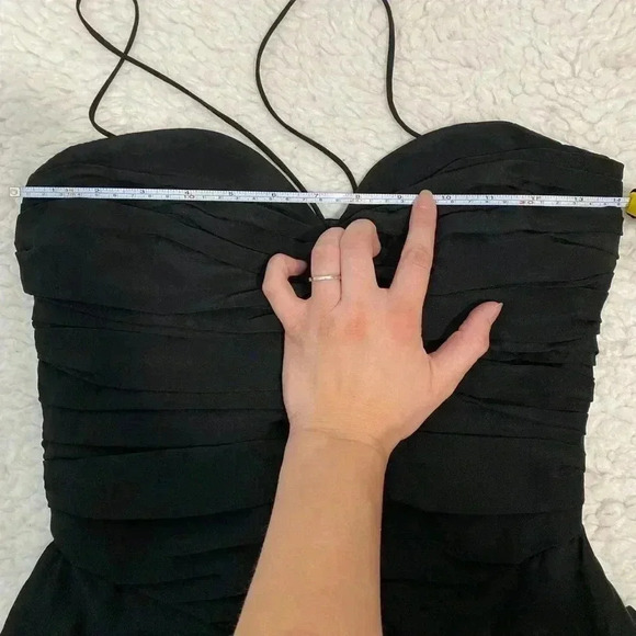 Vintage 100% Silk Dress Luxury Sweetheart w/Straps
Size 8  more like a Size 2 - Picture 12 of 16